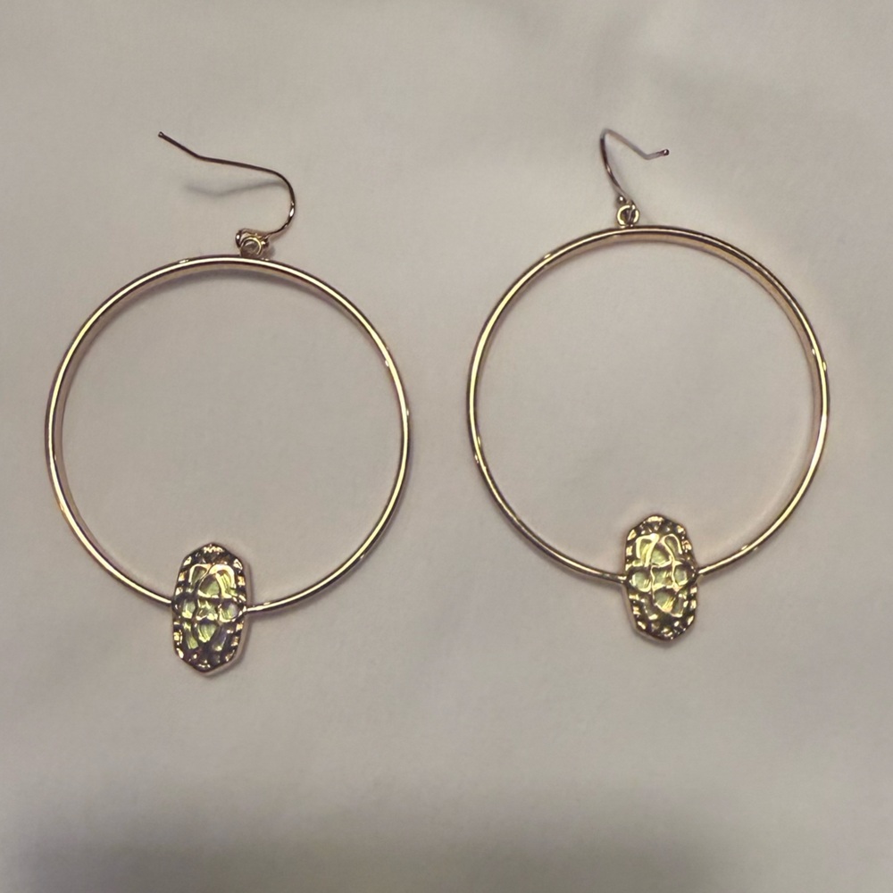 Kendra Scott 14K Gold Plated Elora Hoop Earrings with Iridescent Stones - Picture 8 of 8